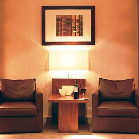 Regency Park Hotel, Health Club & Spa Thatcham Beltér fotó