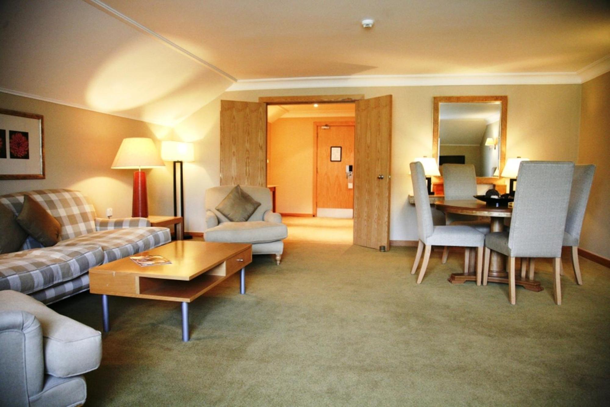 Regency Park Hotel, Health Club & Spa Thatcham Kültér fotó