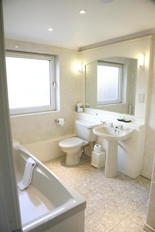 Regency Park Hotel, Health Club & Spa Thatcham Kültér fotó