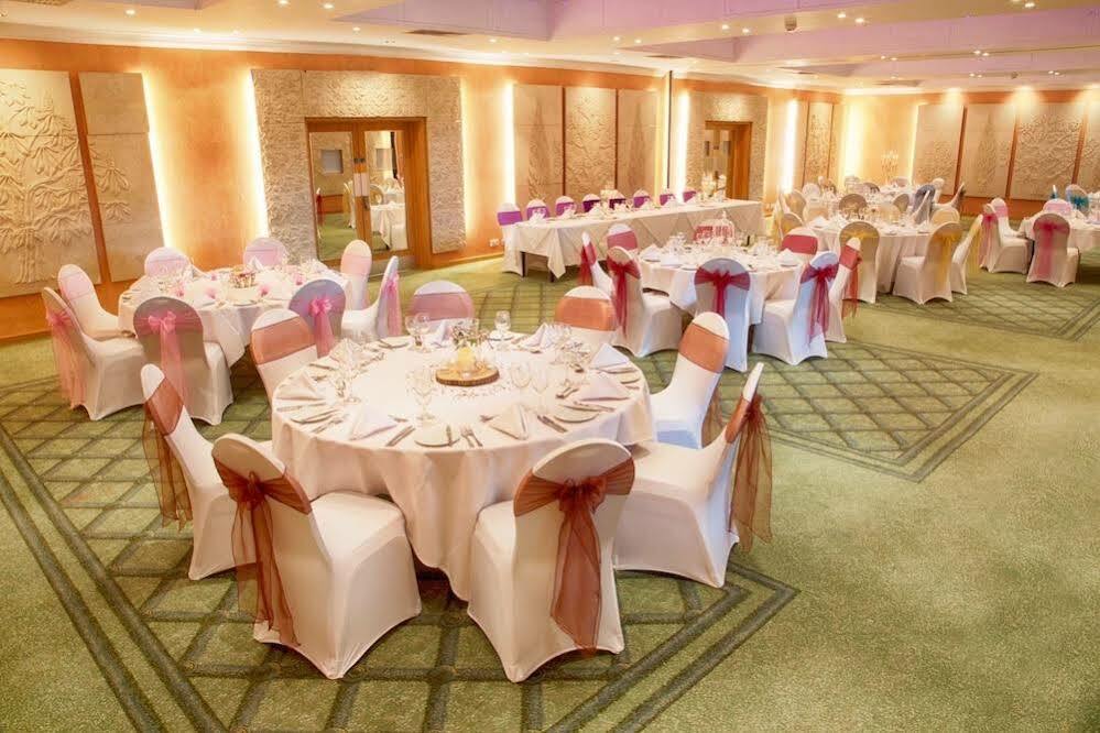 Regency Park Hotel, Health Club & Spa Thatcham Kültér fotó